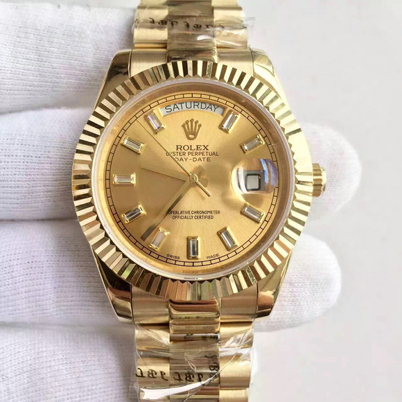 勞力士（Rolex）星期日歴型新款此自動上鏈機械機芯堪為制錶工藝的巔峰之作￥4980-精仿勞力士