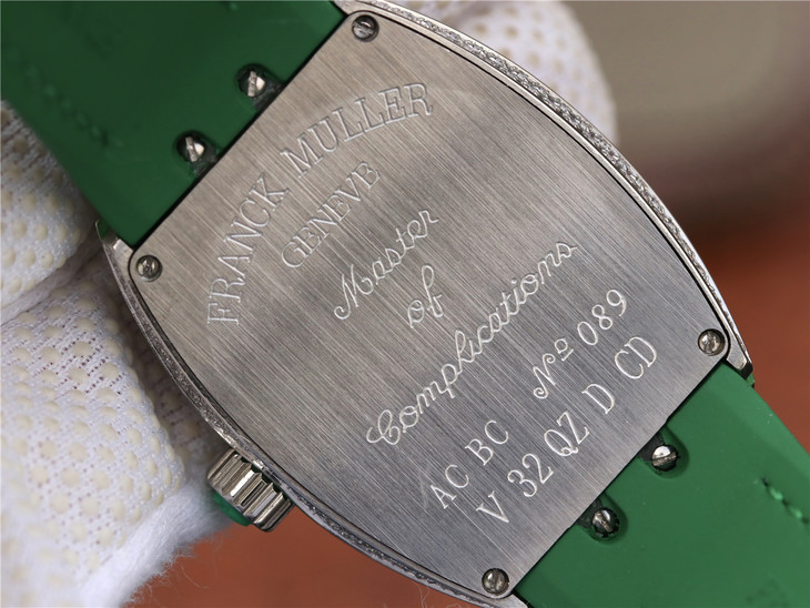 法穆蘭Vanguard V32 女腕錶創作靈感源自其至美設計與獨特造型以太陽壓紋錶盤鑲￥3480-精仿法蘭克穆勒